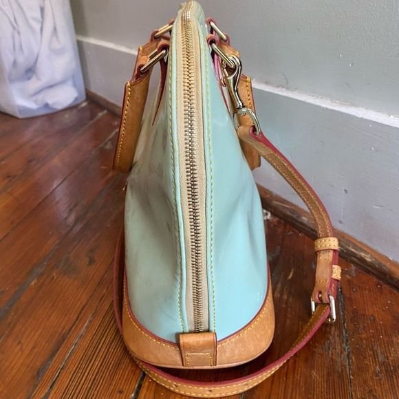 Dooney & Bourke Pebble Grain Zip Zip Satchel, Patent Leather Seafoam Green Purse - Picture 4 of 13